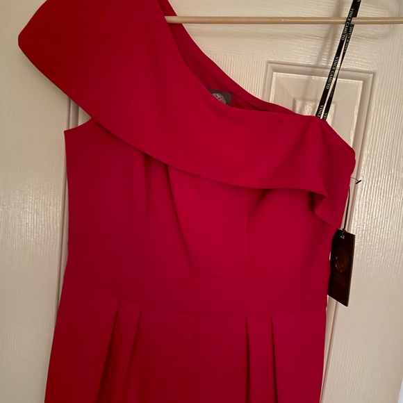 VINCE CAMUTO Hot Red One-Shoulder with Asymmetrical Neckline Jumpsuit Size 2 NEW - Picture 8 of 8